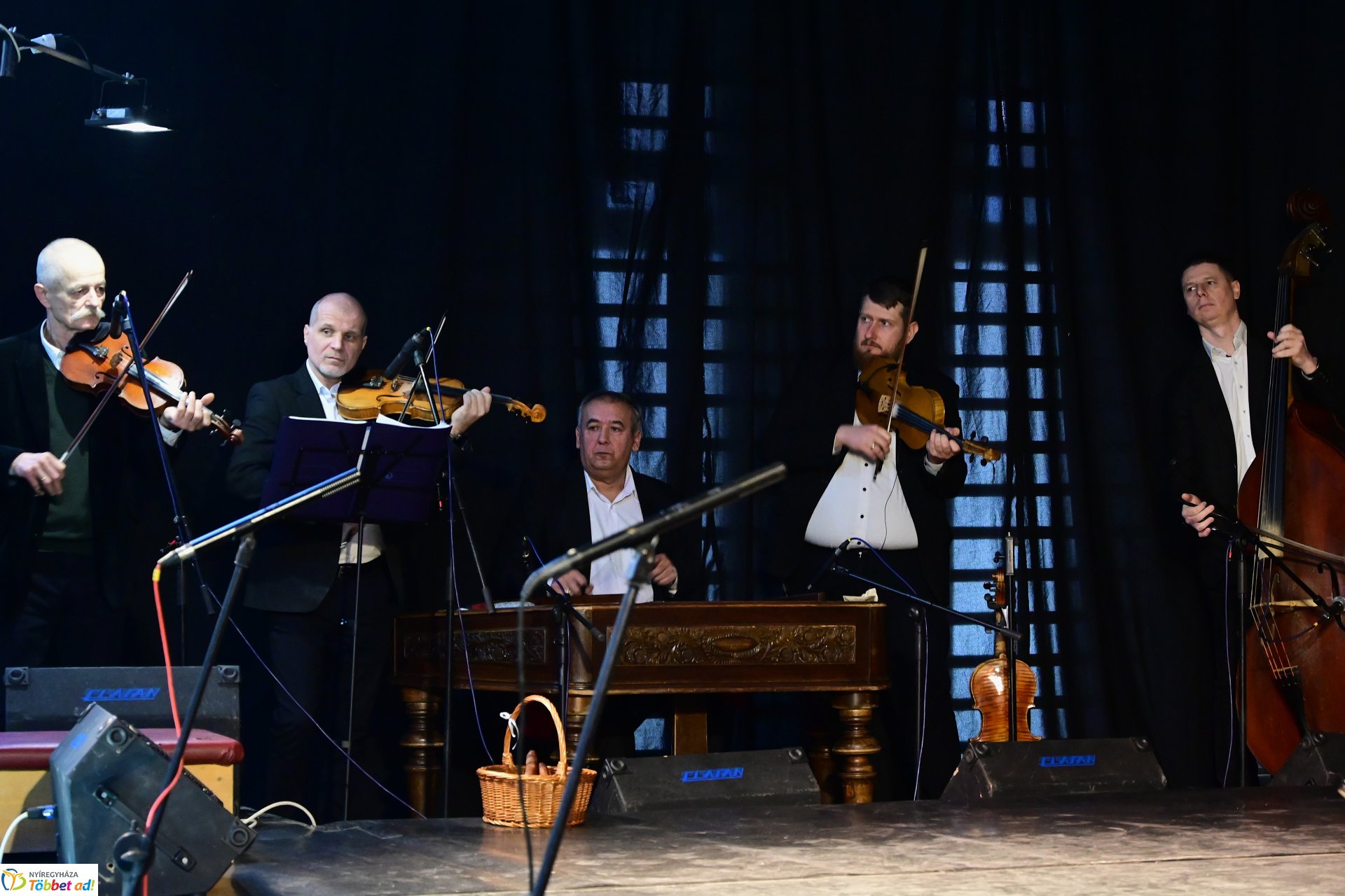 Vécsey-Vásárhelyi néptánc, népzenei, és népdaléneklési verseny