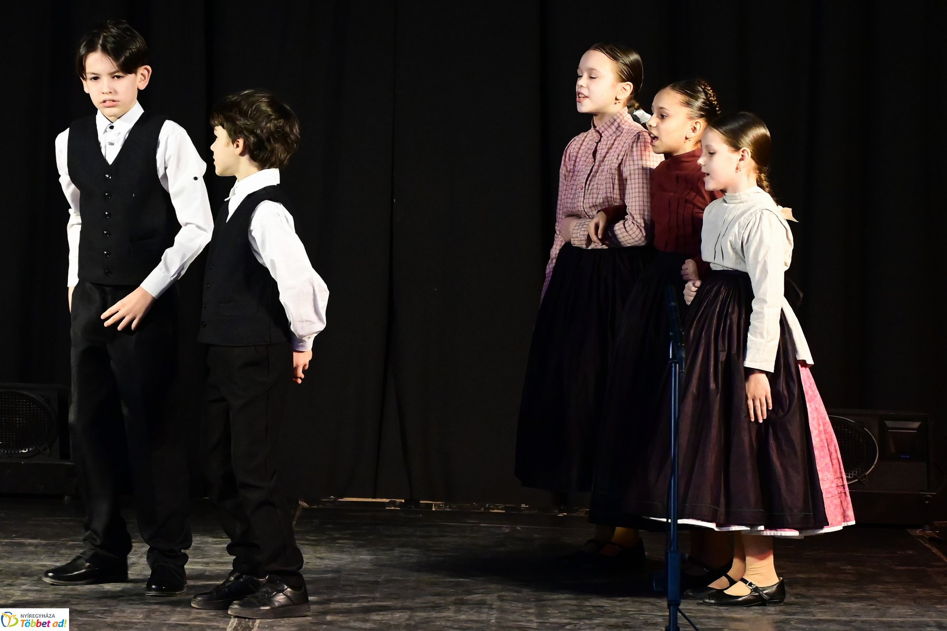 Vécsey-Vásárhelyi néptánc, népzenei, és népdaléneklési verseny