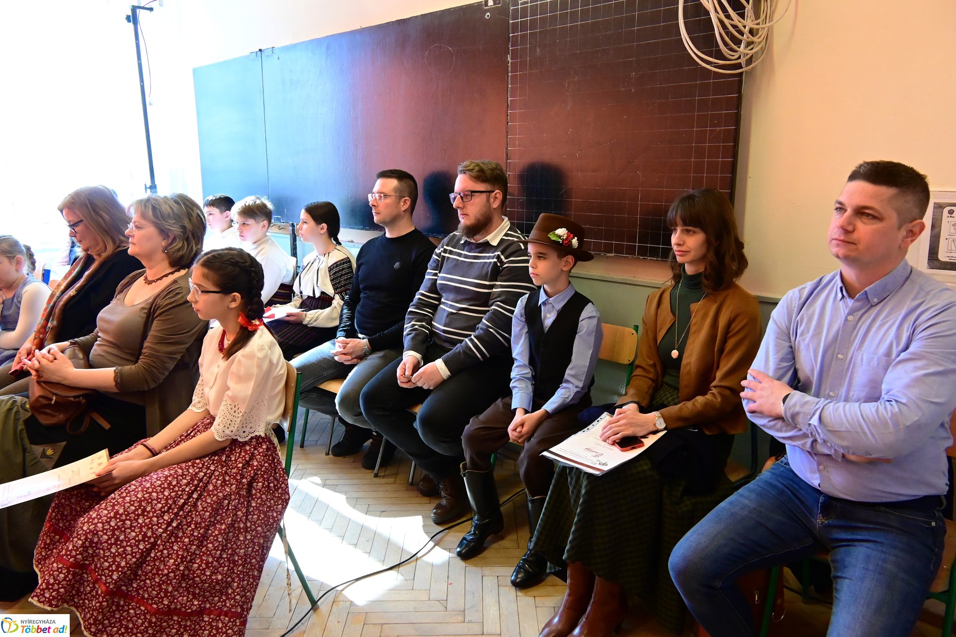 Vécsey-Vásárhelyi néptánc, népzenei, és népdaléneklési verseny