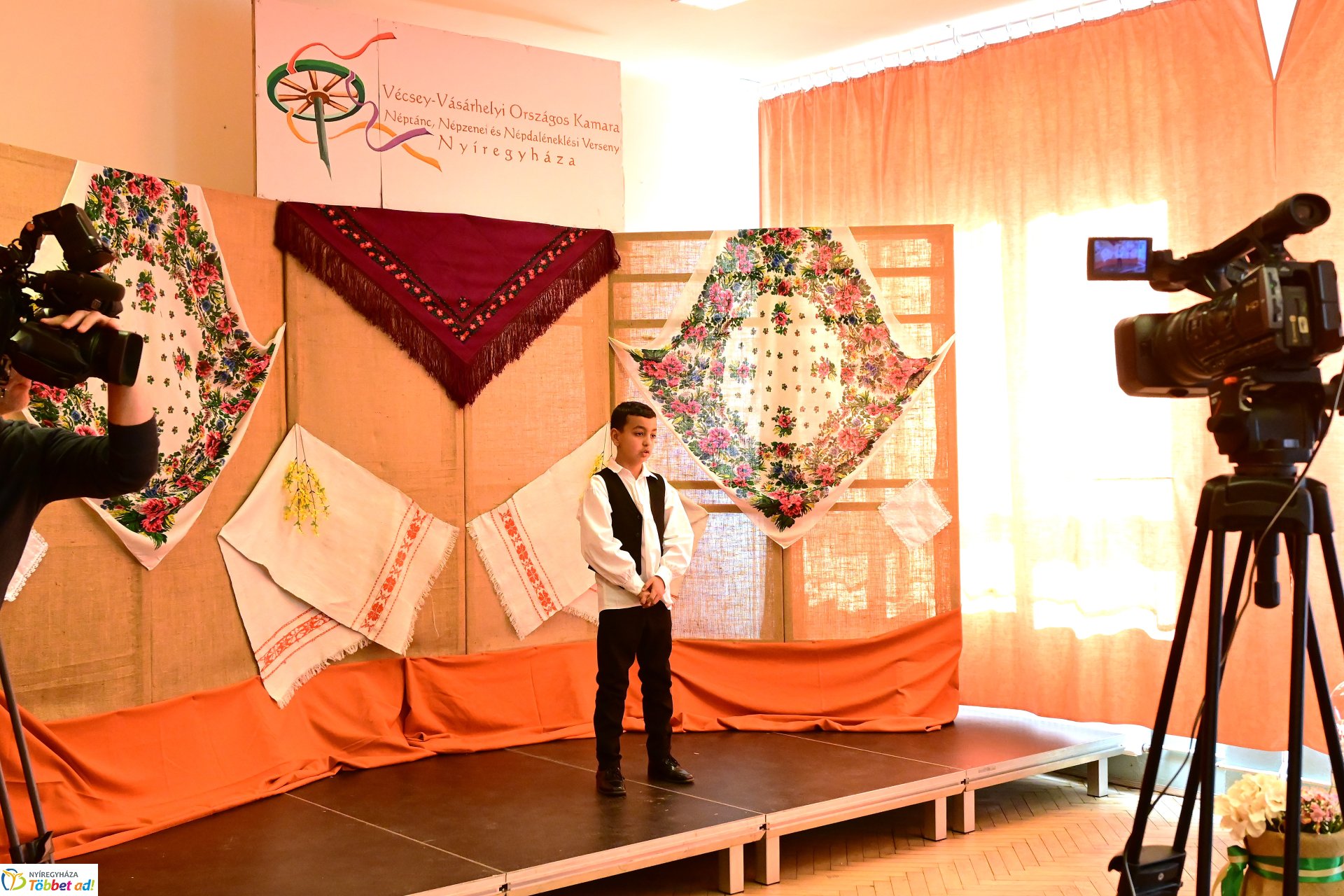 Vécsey-Vásárhelyi néptánc, népzenei, és népdaléneklési verseny