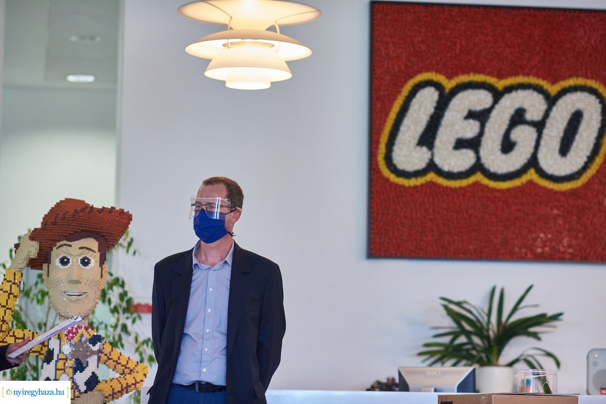 Védőszemüvegek a LEGO-tól