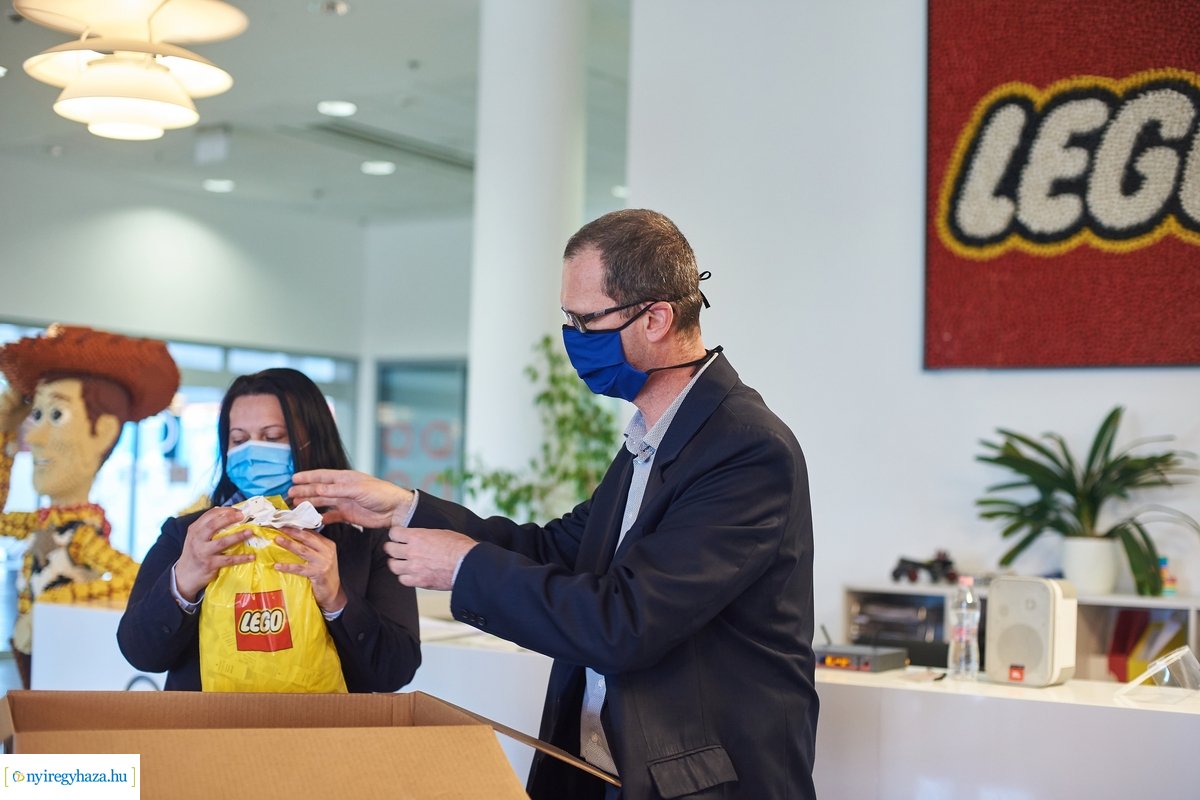 Védőszemüvegek a LEGO-tól