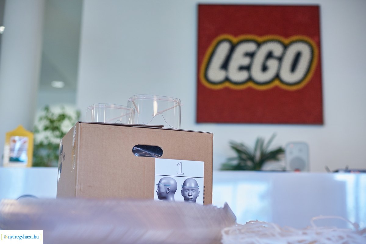 Védőszemüvegek a LEGO-tól