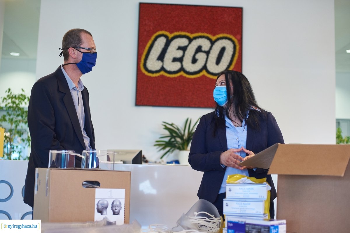 Védőszemüvegek a LEGO-tól