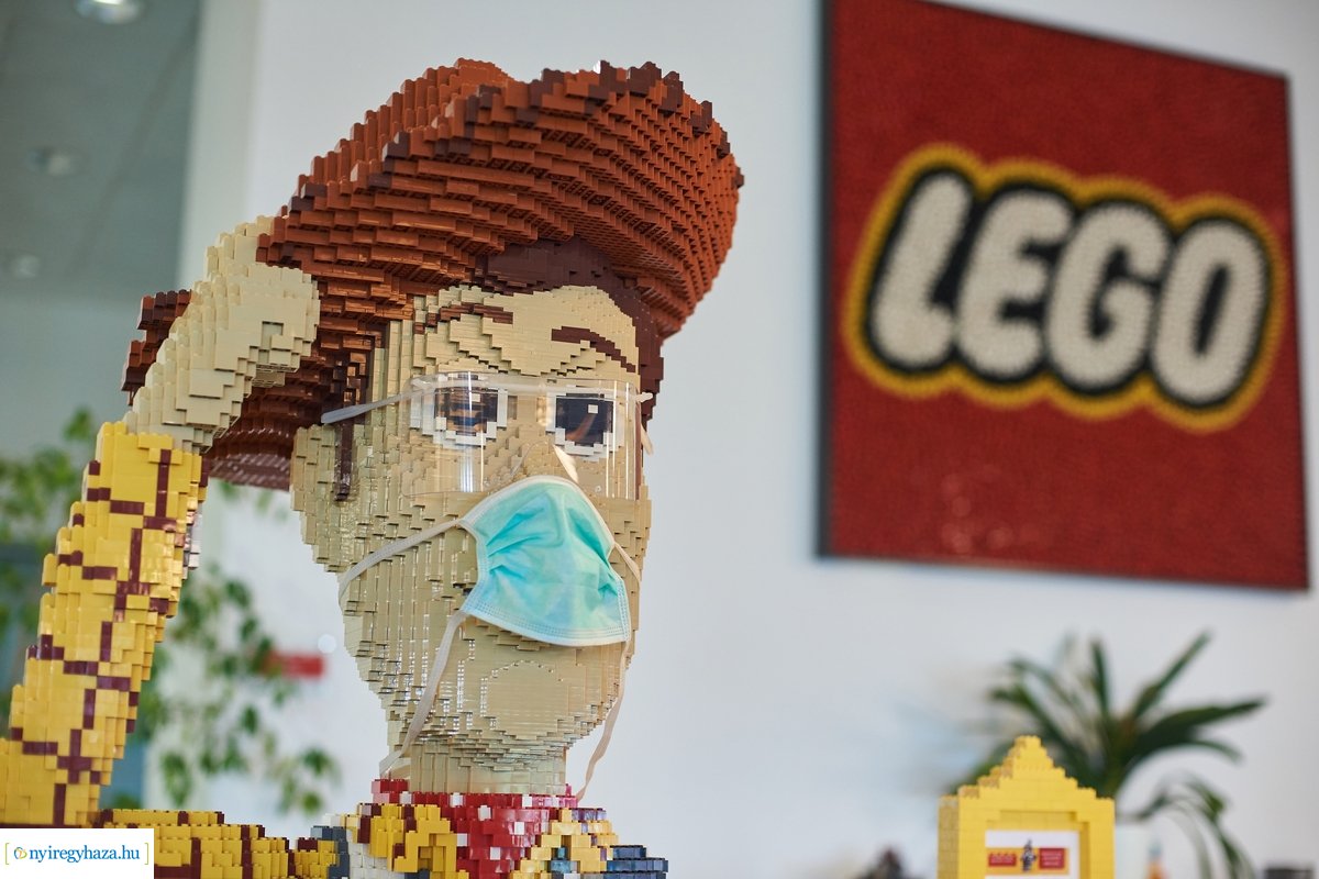Védőszemüvegek a LEGO-tól