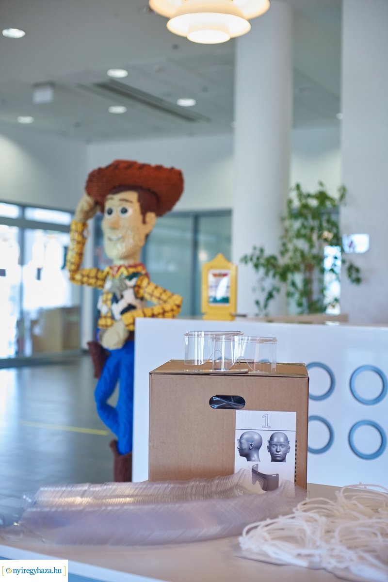 Védőszemüvegek a LEGO-tól