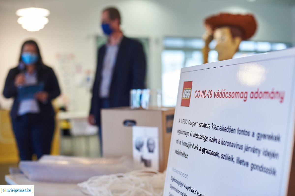 Védőszemüvegek a LEGO-tól