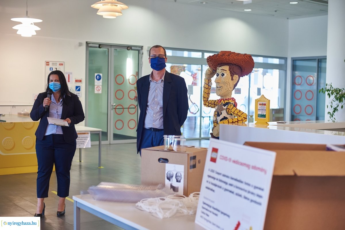 Védőszemüvegek a LEGO-tól