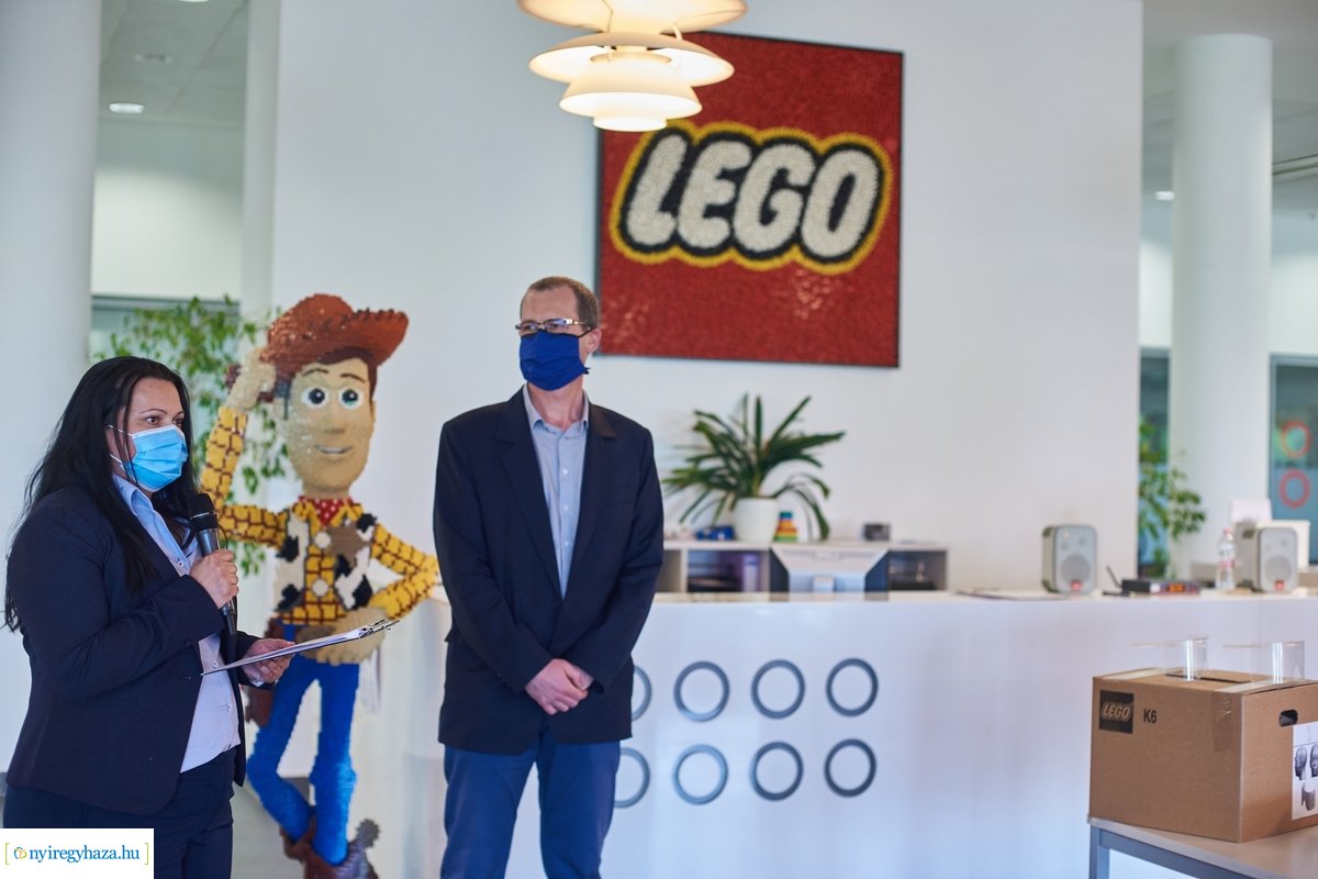 Védőszemüvegek a LEGO-tól