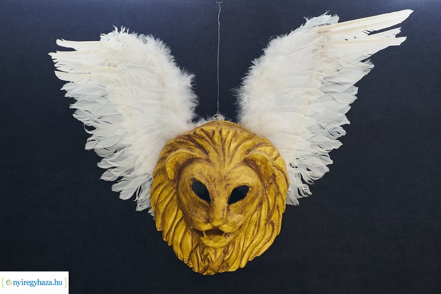 Velencei álarc kiállítás a kulturális közponban