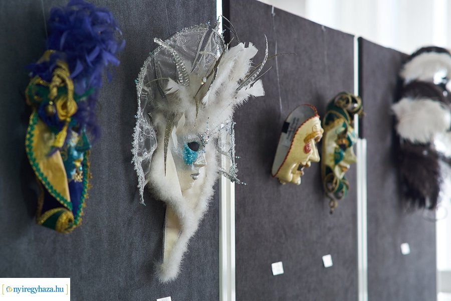 Velencei álarc kiállítás a kulturális közponban