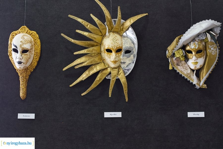 Velencei álarc kiállítás a kulturális közponban