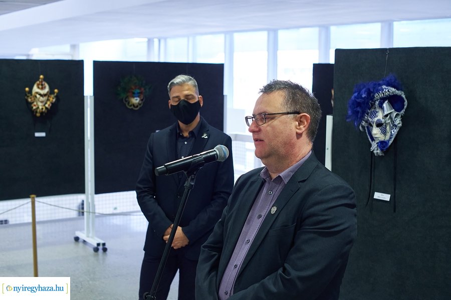 Velencei álarc kiállítás a kulturális közponban