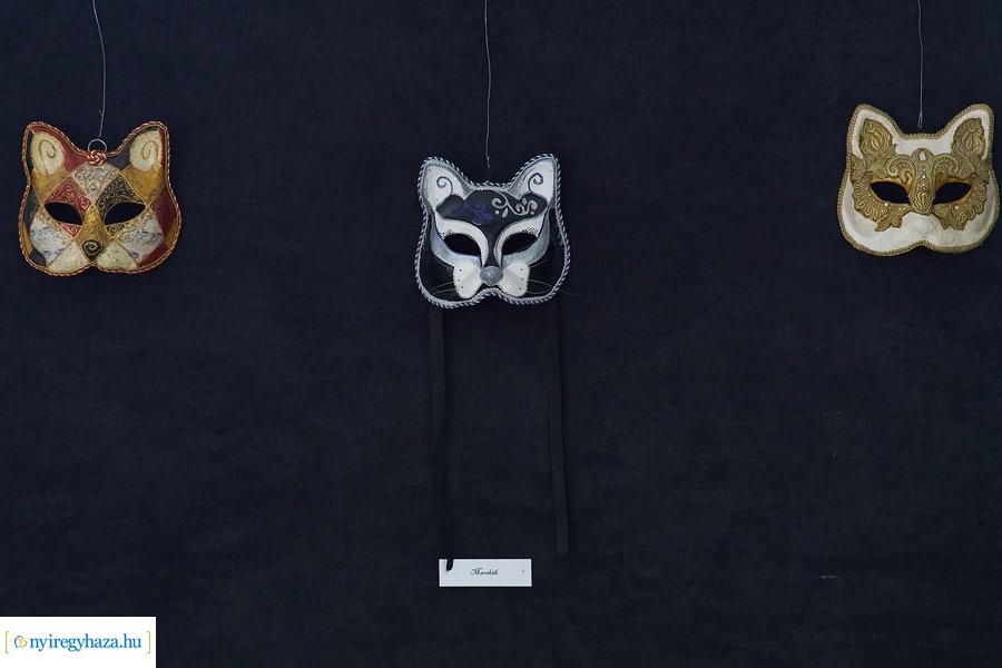 Velencei álarc kiállítás a kulturális közponban