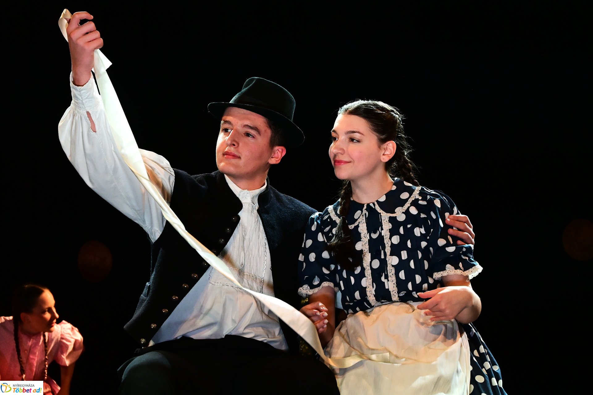 Velünk kerek az év - a Szabolcs Néptáncegyüttes karácsonyi gálaműsora