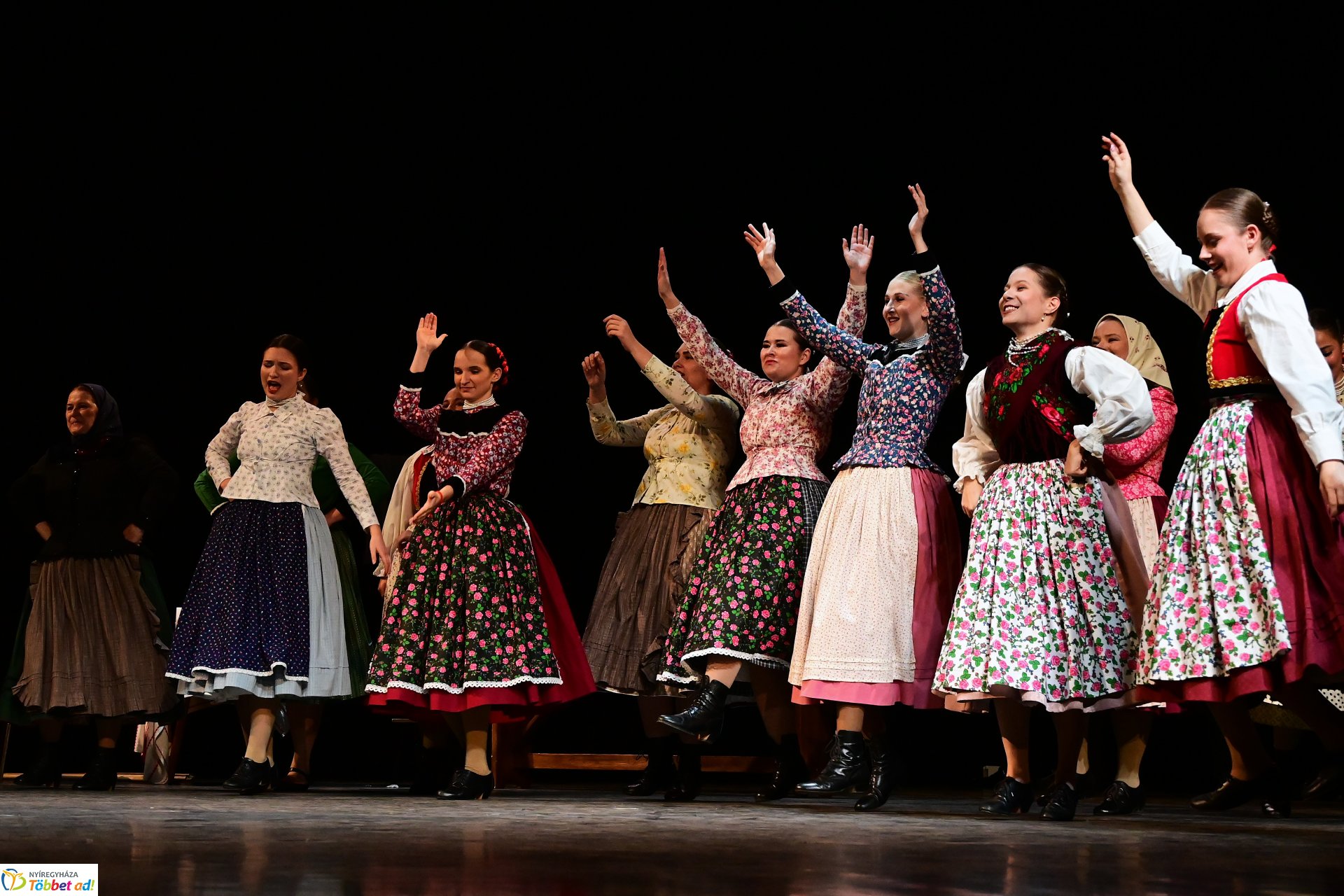 Velünk kerek az év - a Szabolcs Néptáncegyüttes karácsonyi gálaműsora