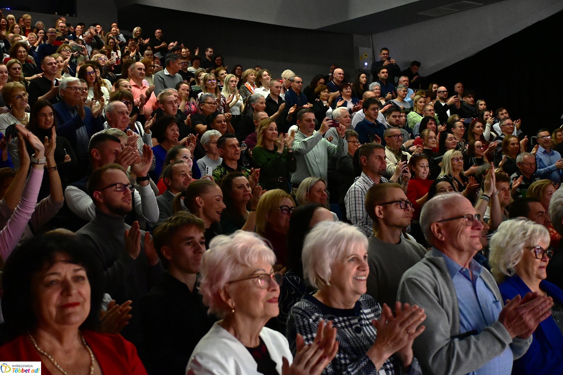 Velünk kerek az év - a Szabolcs Néptáncegyüttes karácsonyi gálaműsora