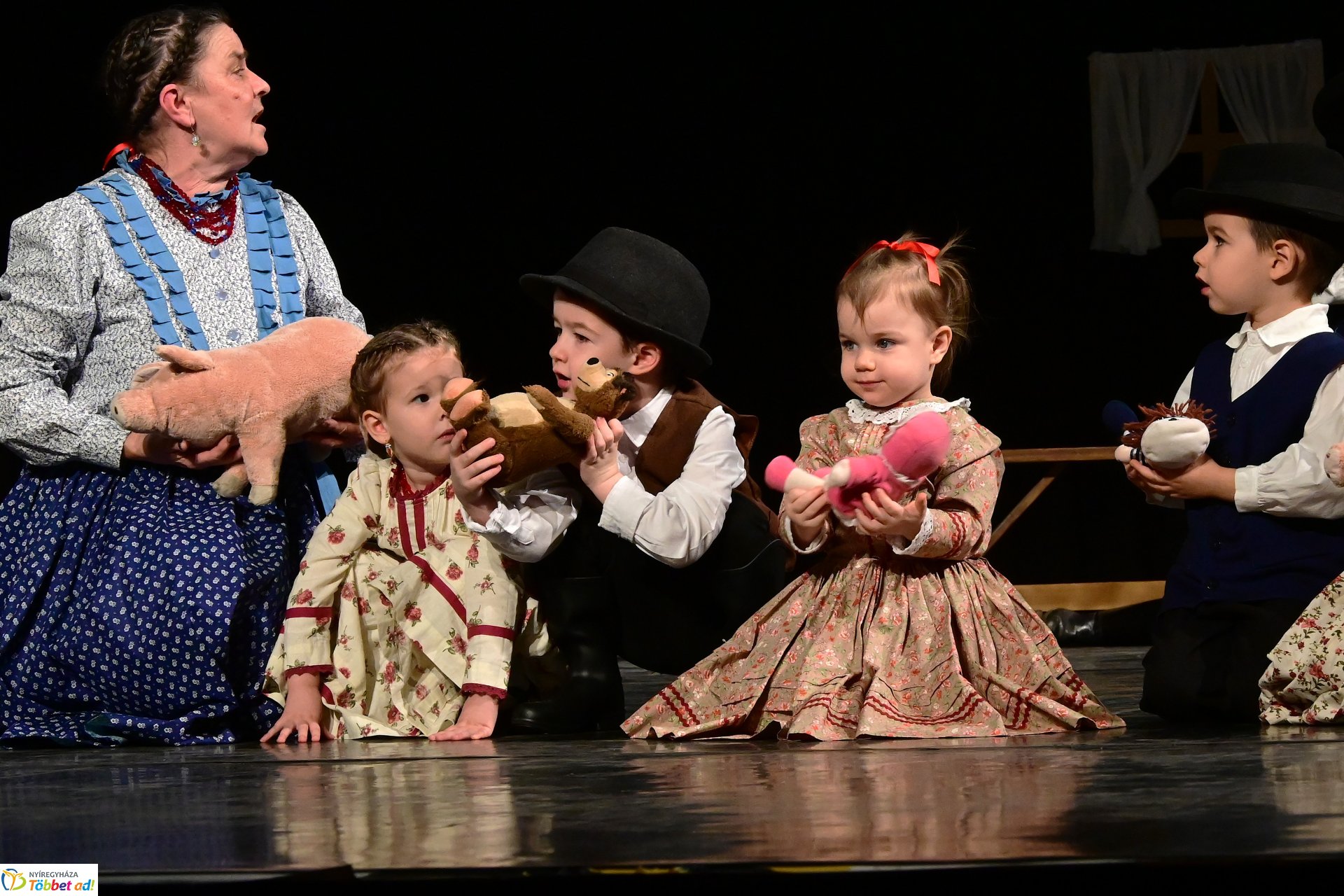 Velünk kerek az év - a Szabolcs Néptáncegyüttes karácsonyi gálaműsora