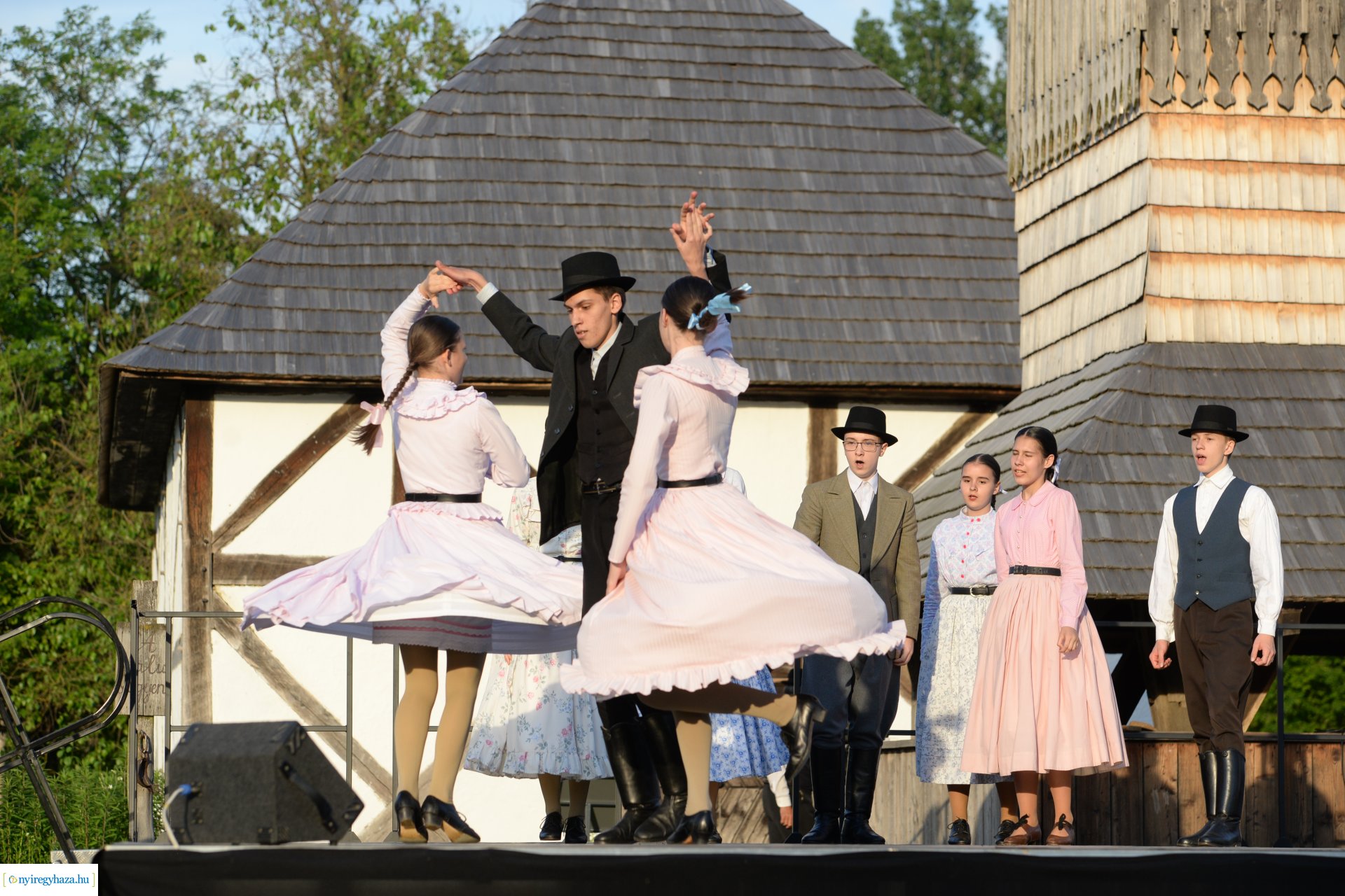 Verbunk napja gálaműsor a Sóstói Múzeumfaluban