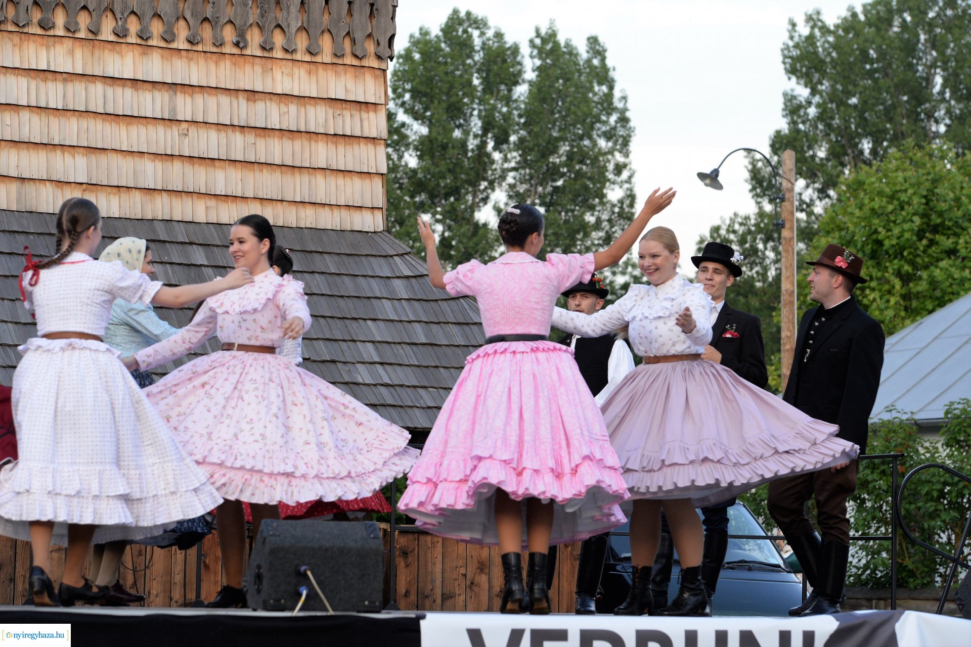 Verbunk napja gálaműsor a Sóstói Múzeumfaluban