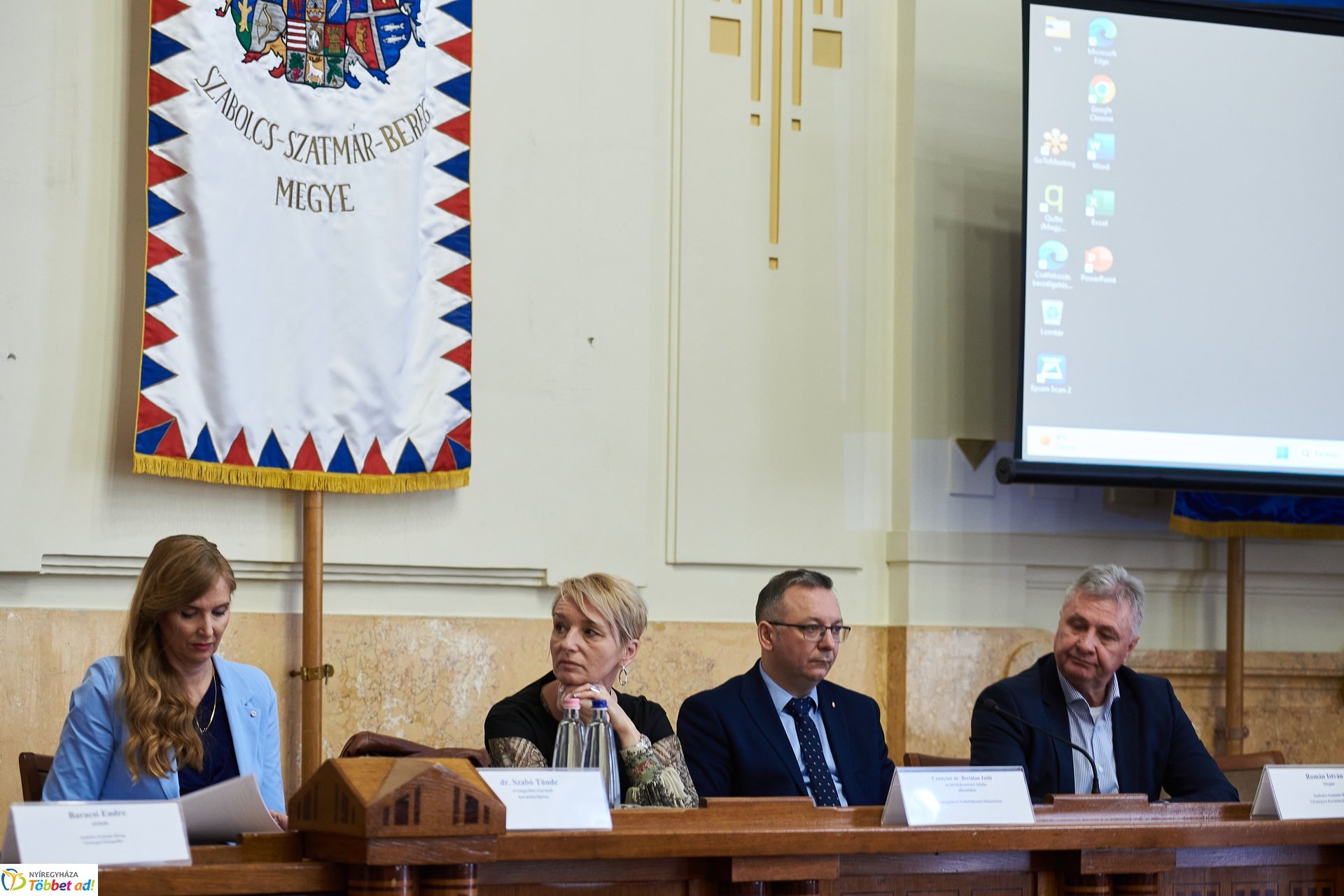 Versenyképes Járások Program szakmai fóruma a Megyeházán