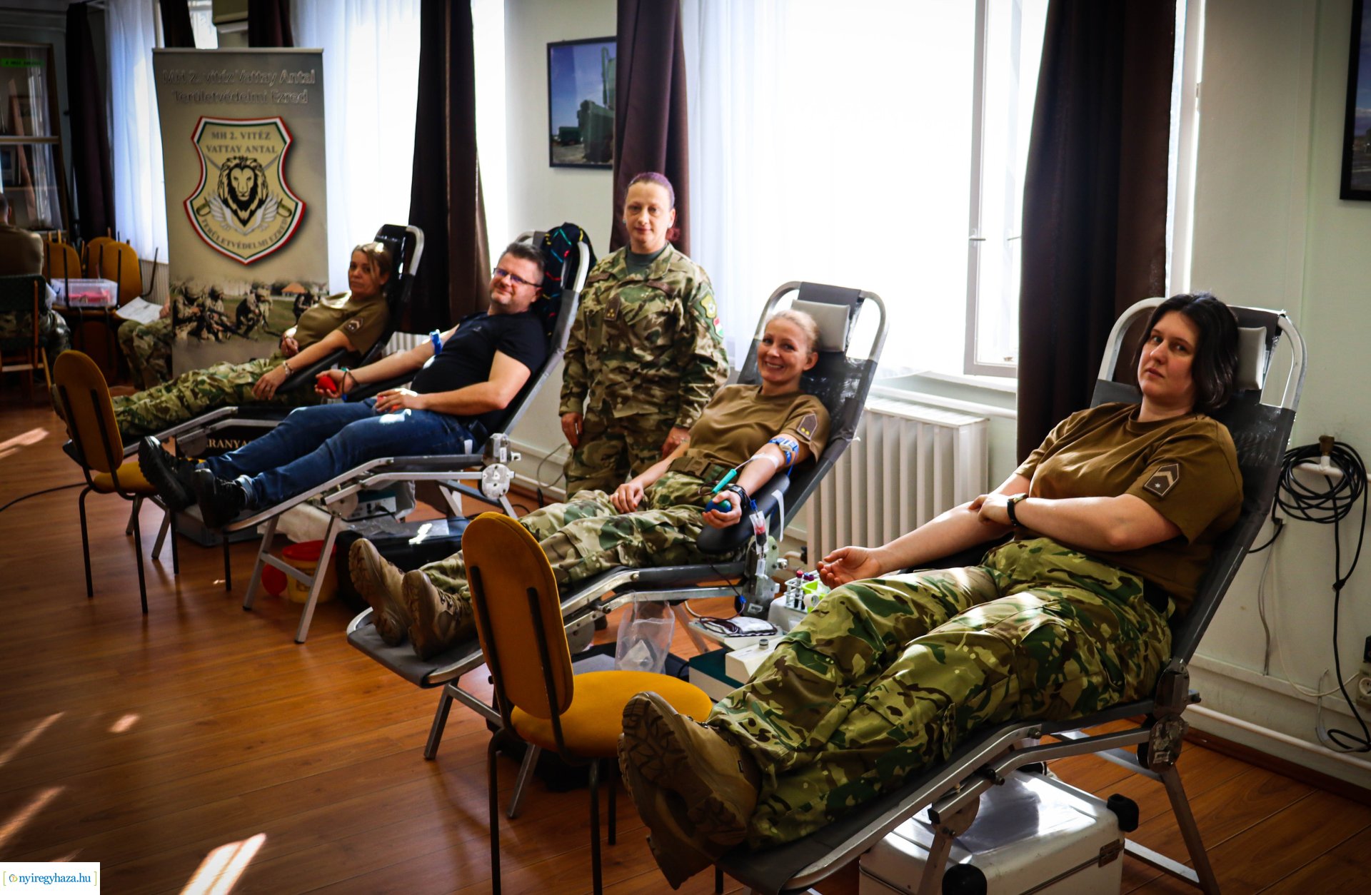 Vért adtak a katonák Nyírteleken
