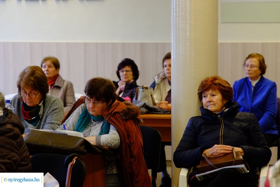 Vetélkedő nyugdíjasoknak