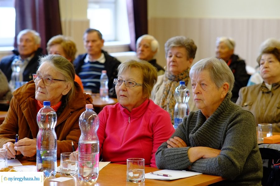 Vetélkedő nyugdíjasoknak