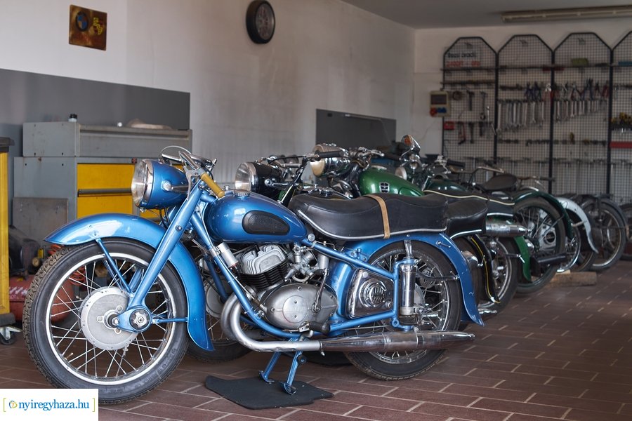 Veterán motor gyűjtemény