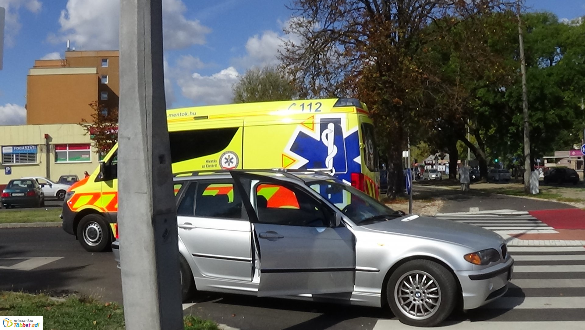 Vezetés közben lett rosszul egy sofőr a Szent István utca és az Ady Endre utca csomópontjánál