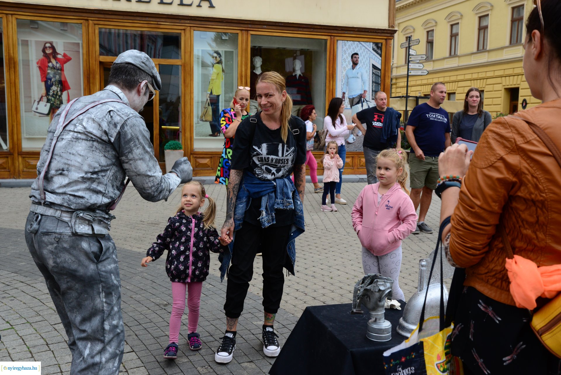 VIDOR hangulat - csütörtök