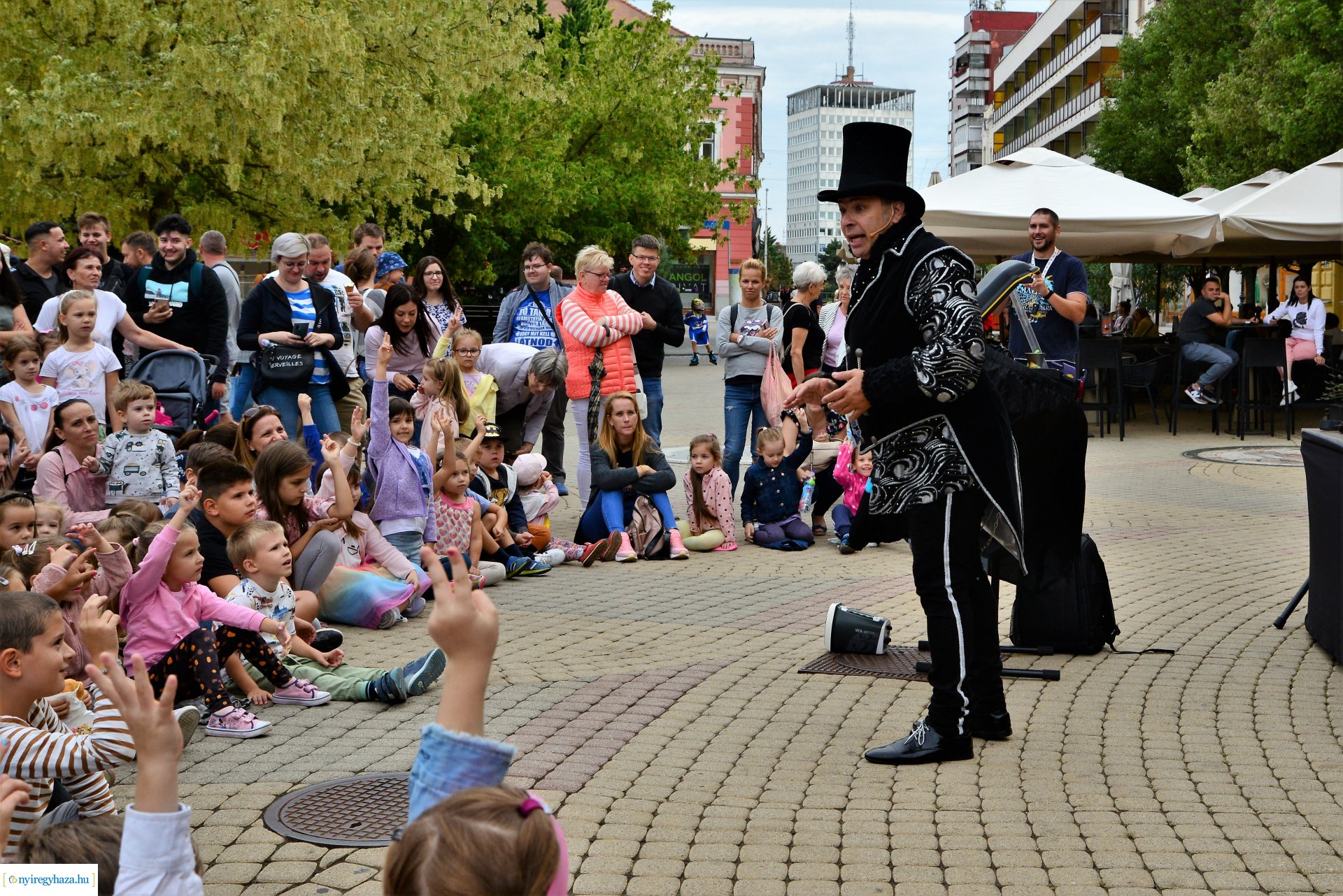 VIDOR hangulat - csütörtök