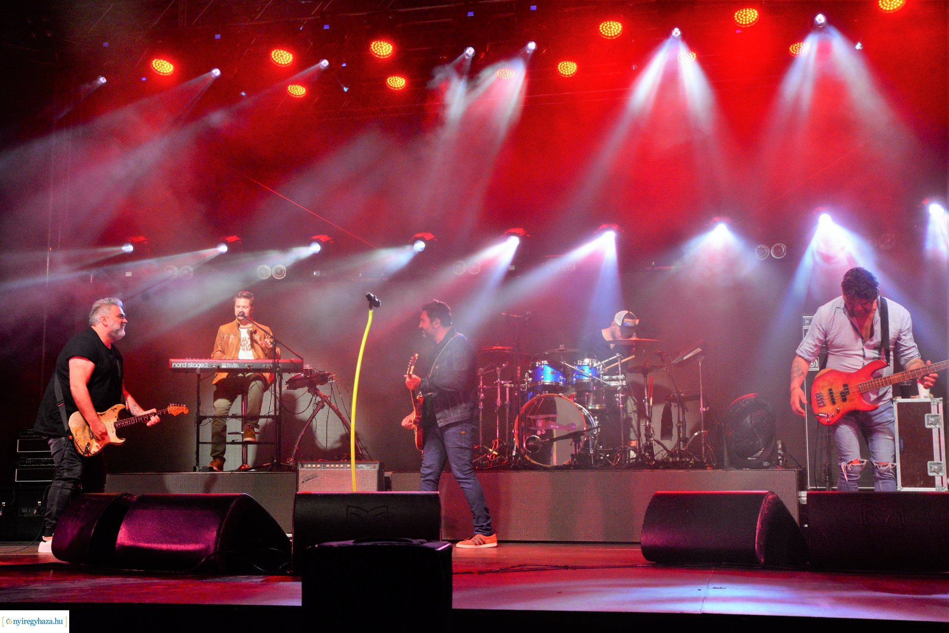 VIDOR hangulat - csütörtök