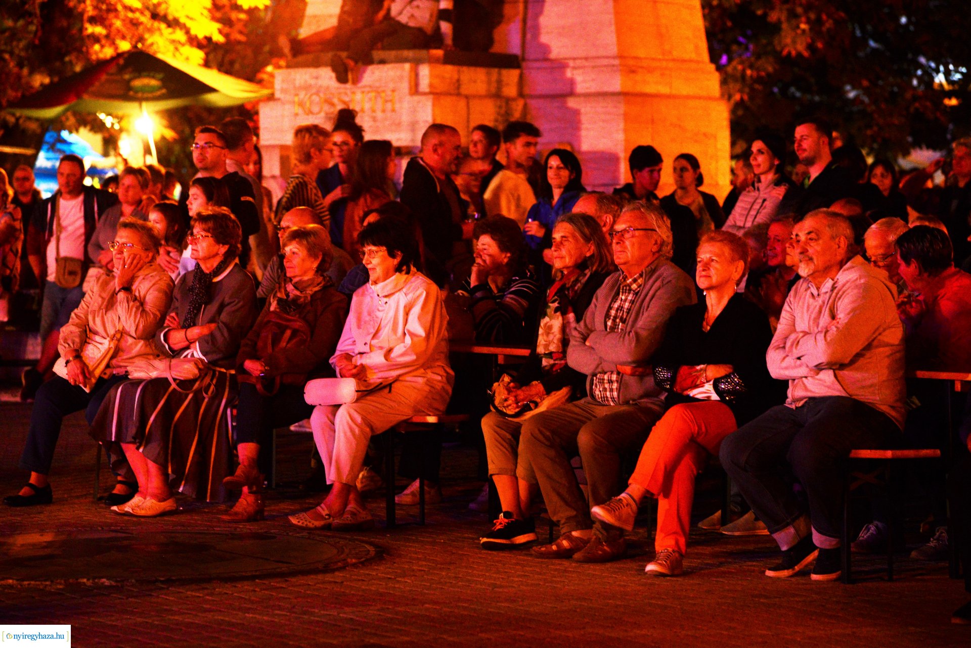 VIDOR hangulat - csütörtök