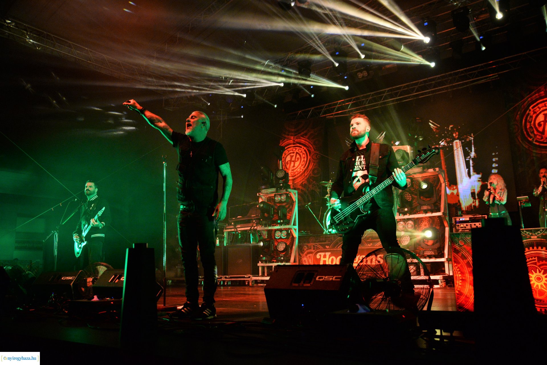 VIDOR hangulat - péntek este