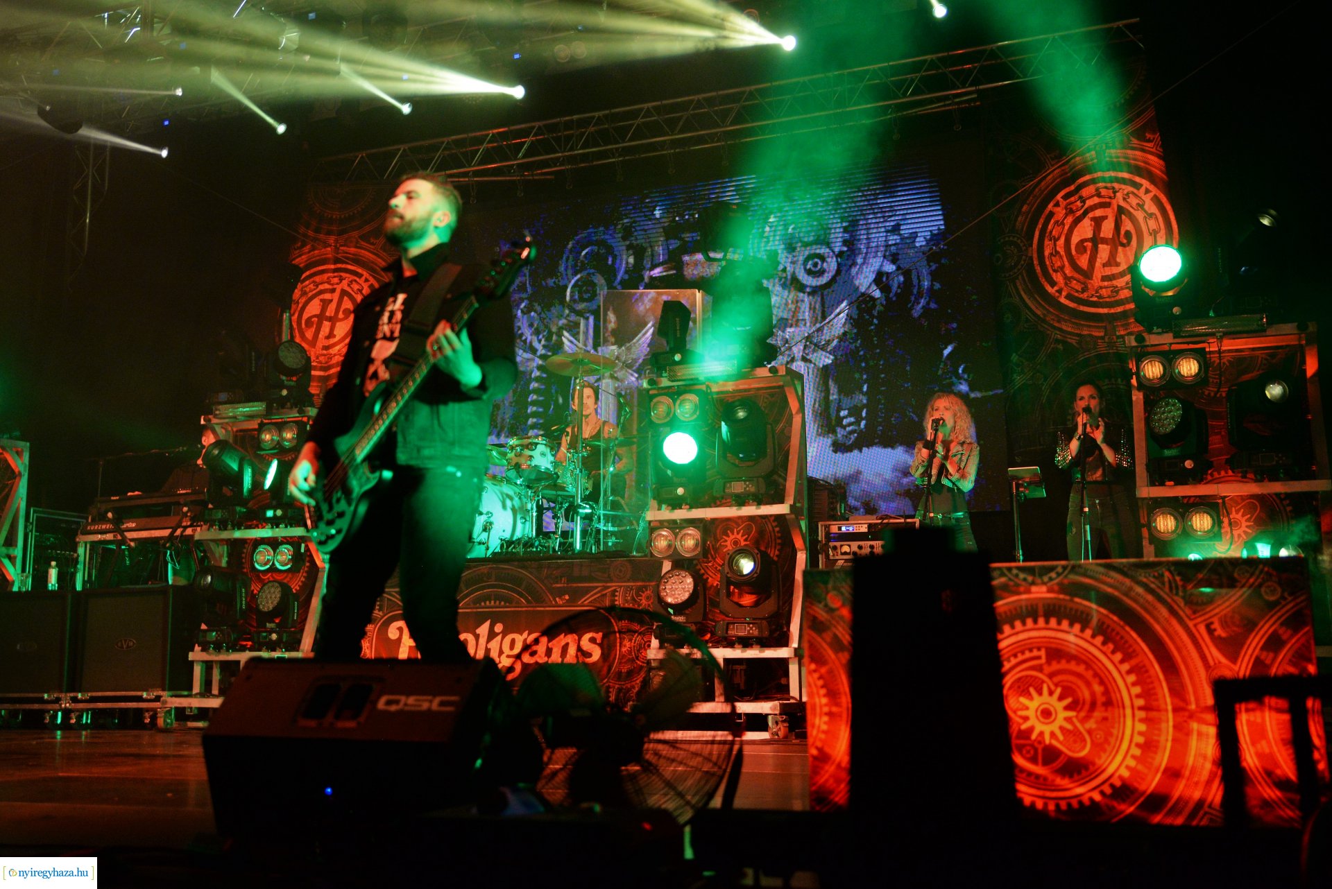 VIDOR hangulat - péntek este