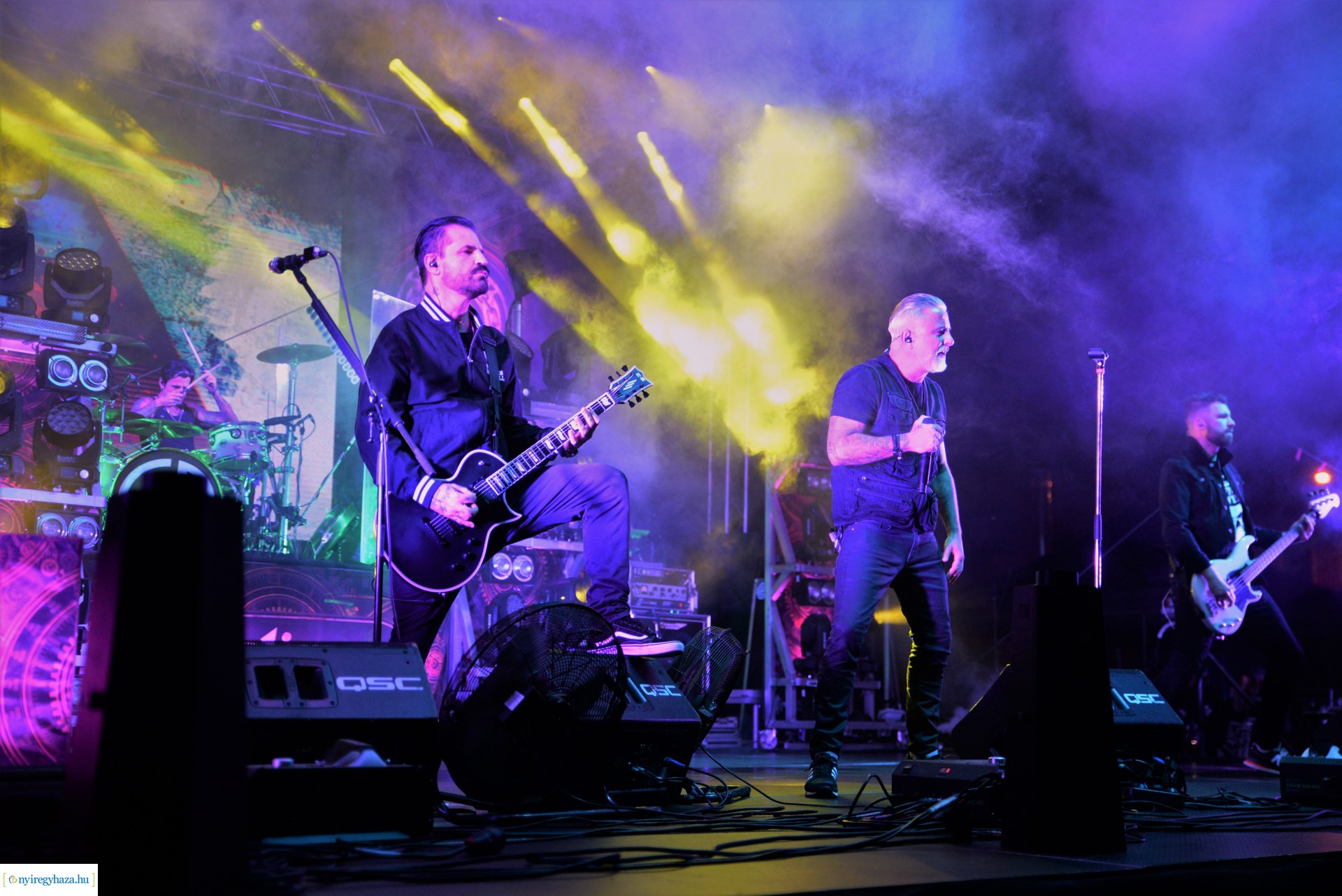 VIDOR hangulat - péntek este