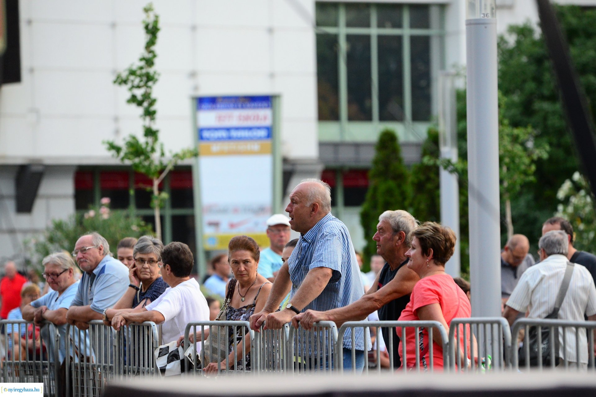 VIDOR hangulat - szombat este