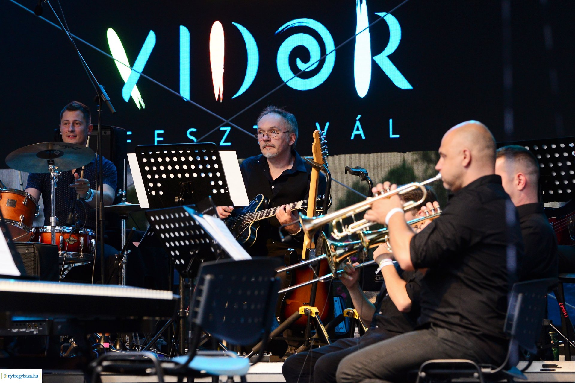 VIDOR hangulat - szombat este