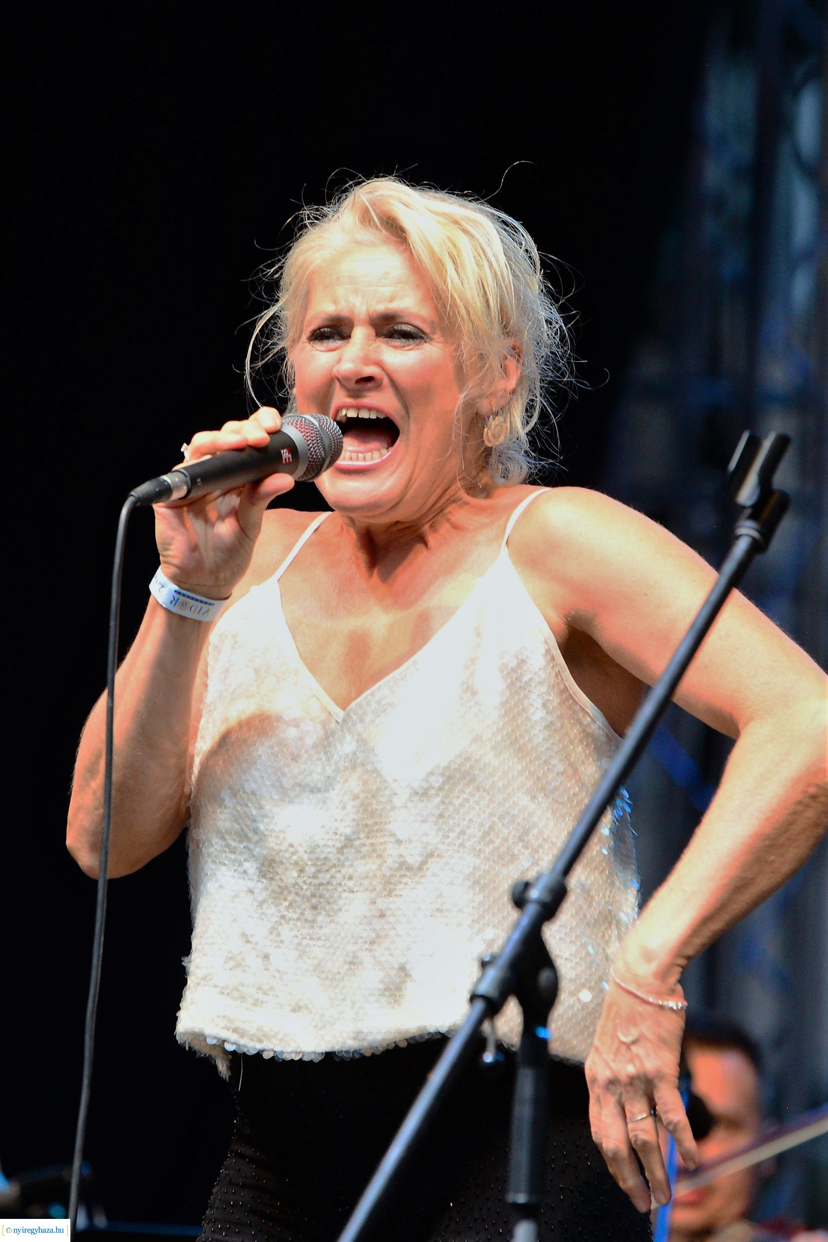 VIDOR hangulat - szombat este