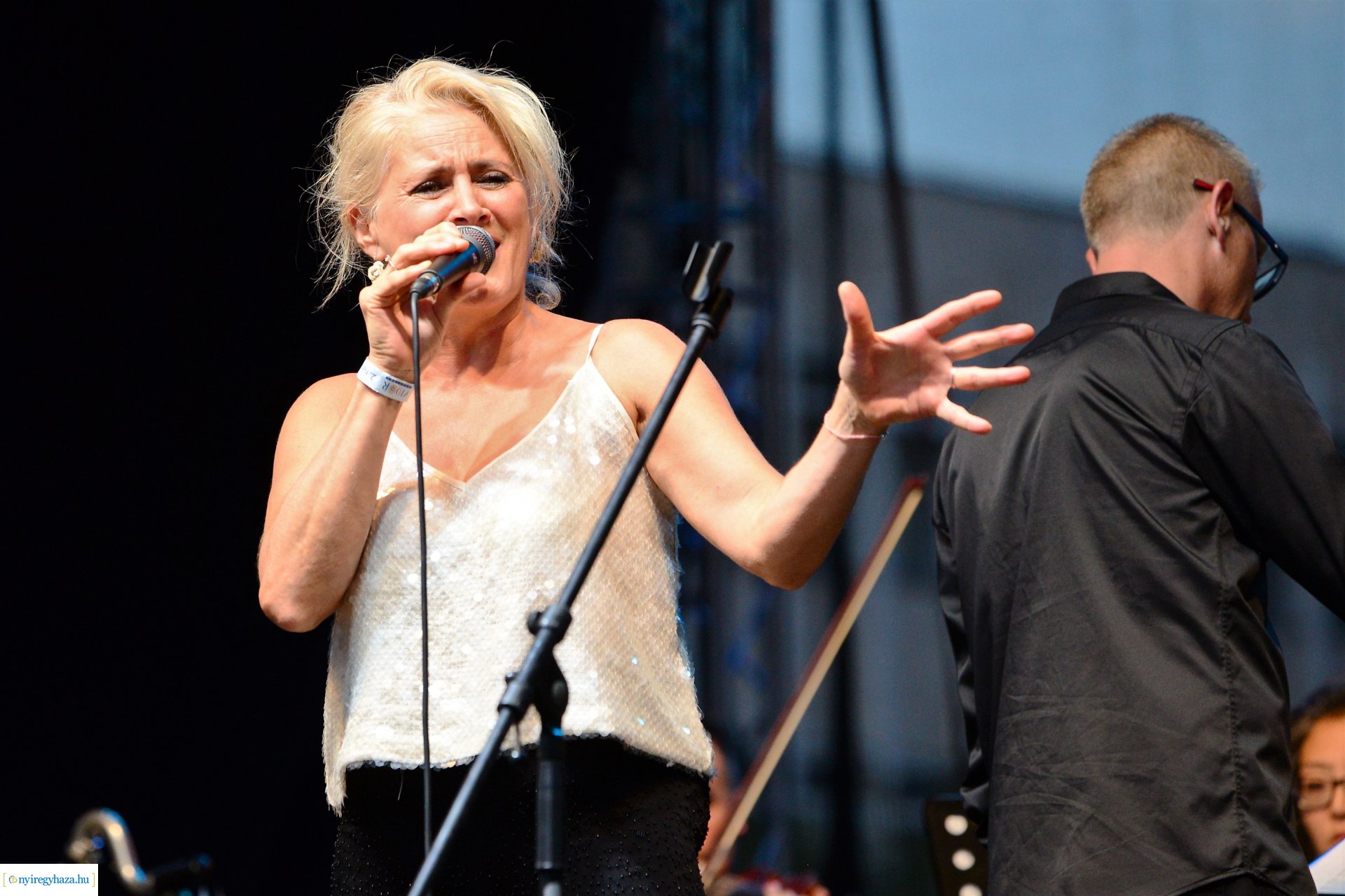 VIDOR hangulat - szombat este