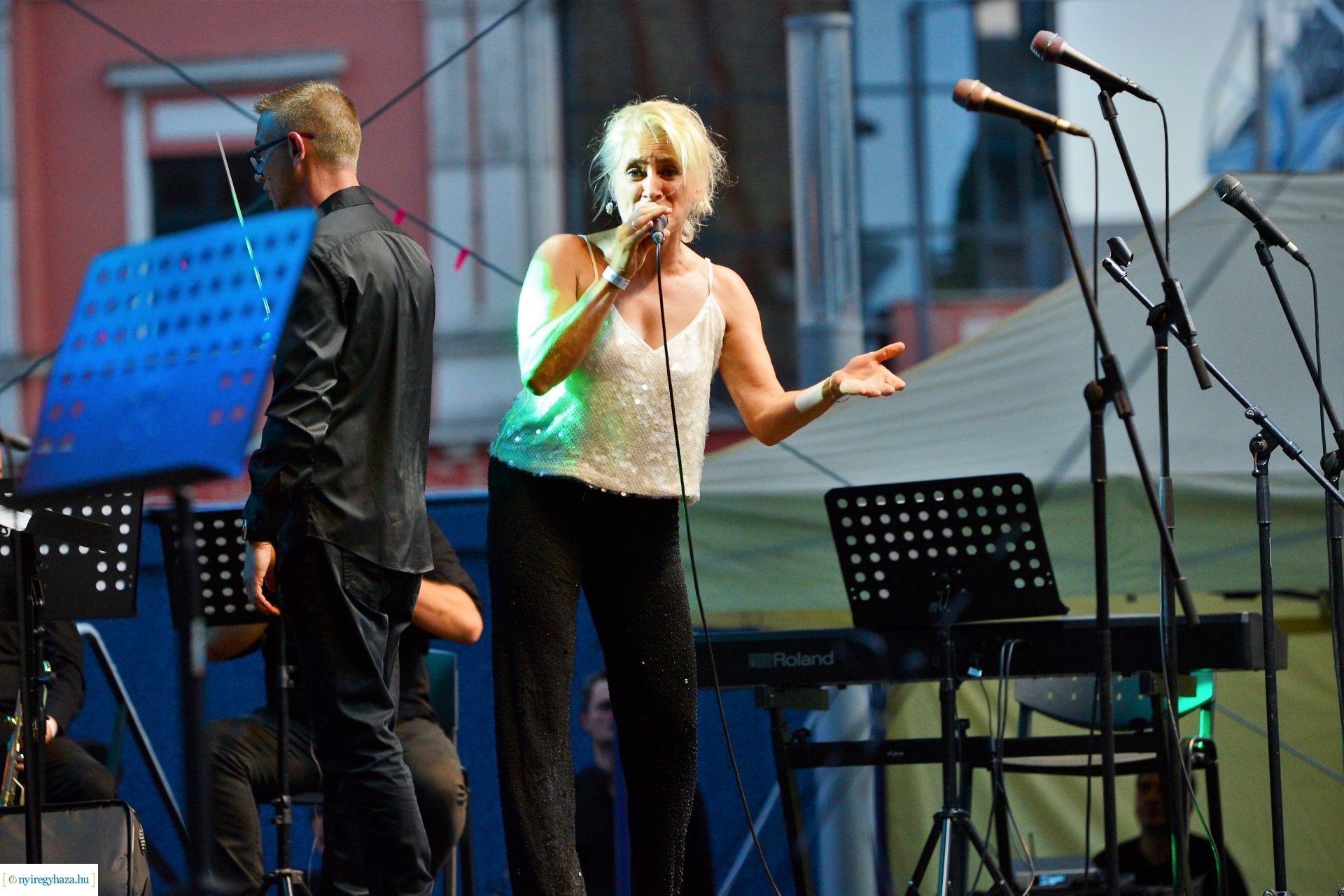 VIDOR hangulat - szombat este