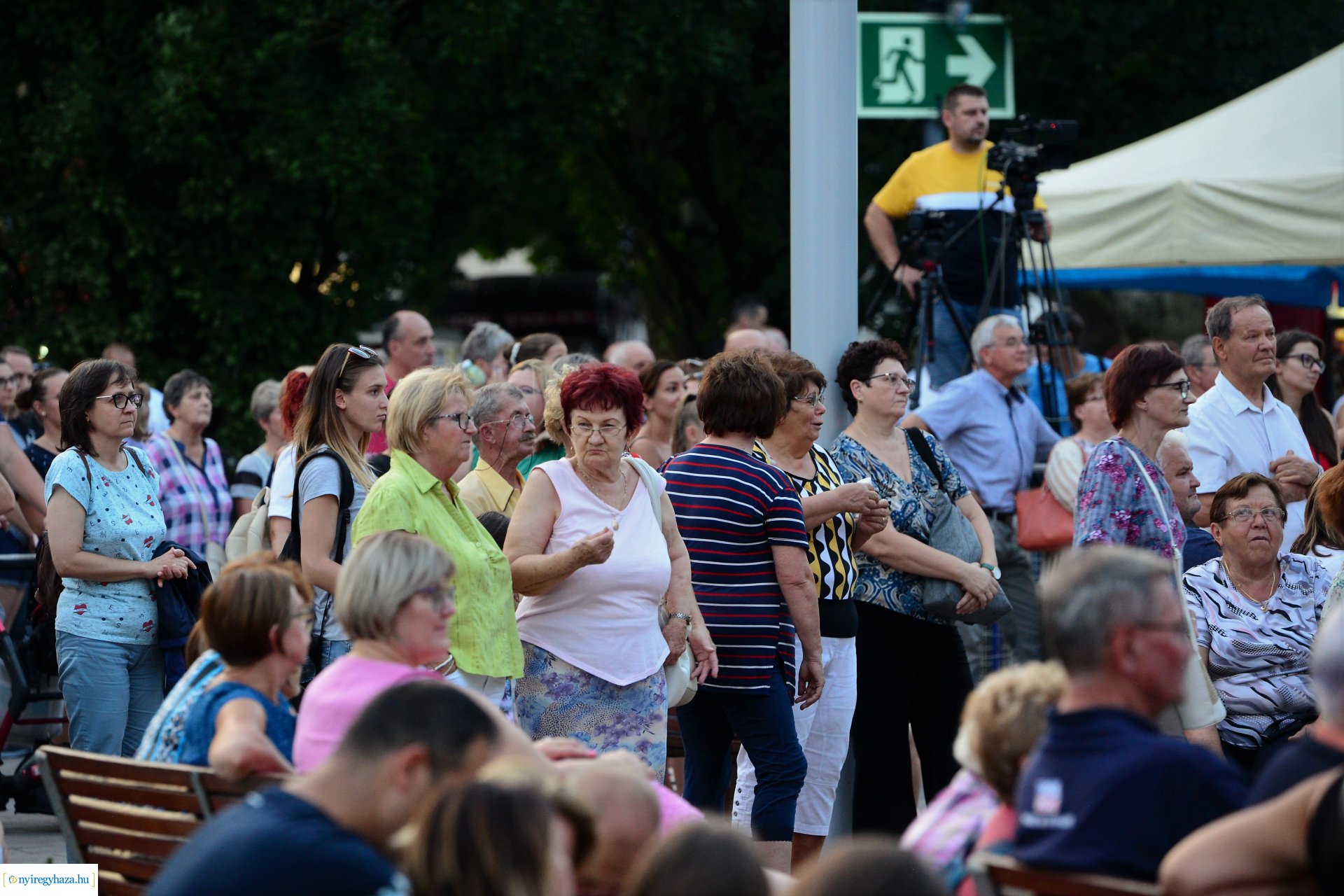 VIDOR hangulat - szombat este