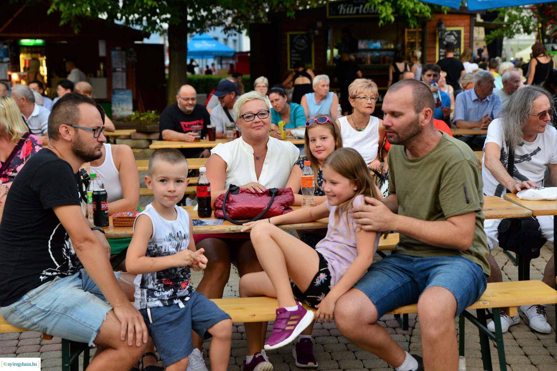 VIDOR hangulat - szombat este