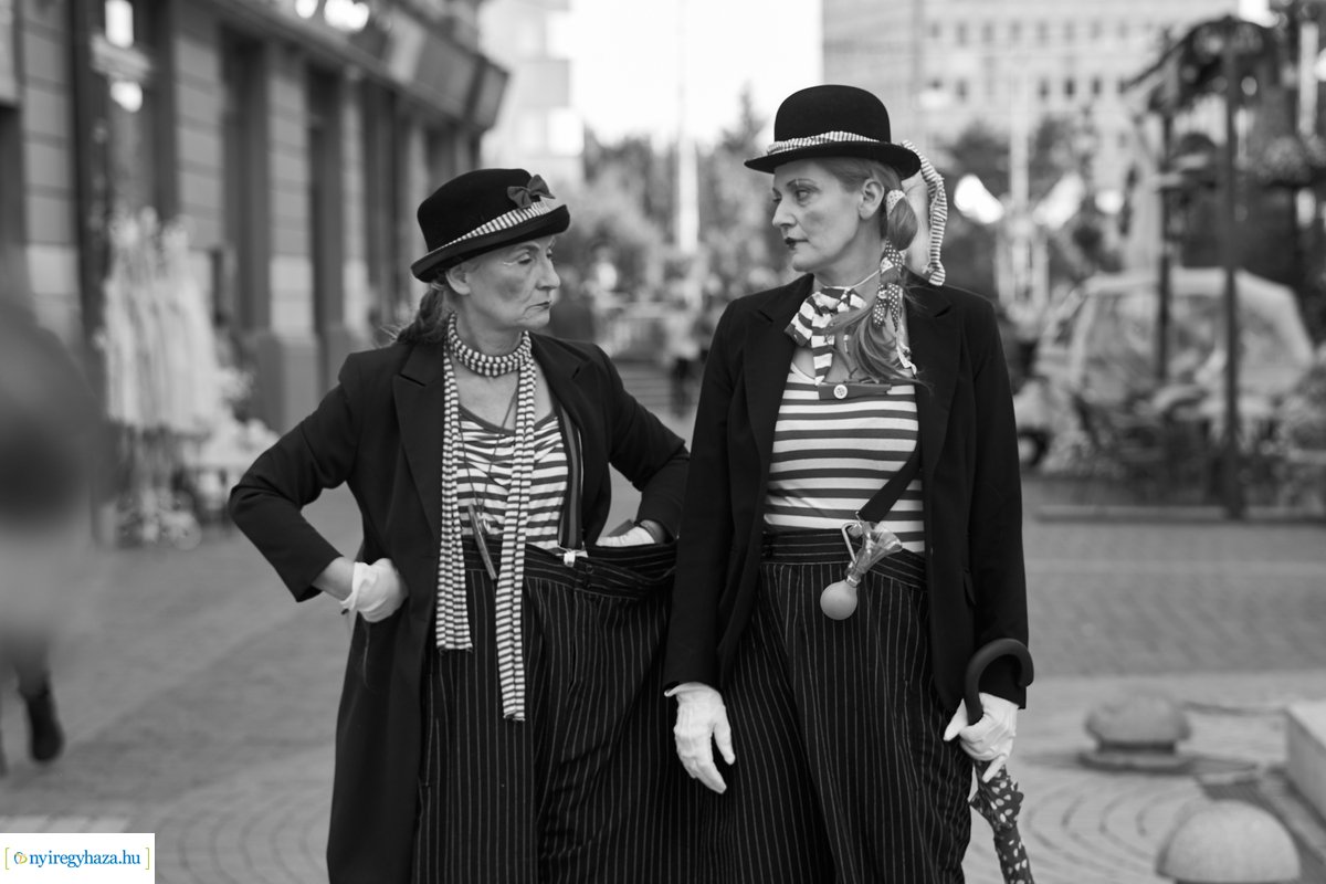 VIDOR XX. fekete-fehérben