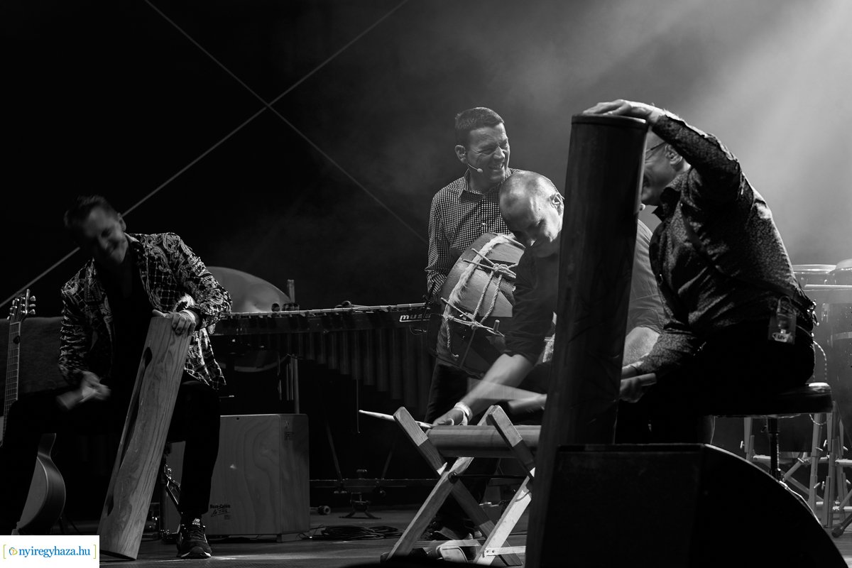 VIDOR XX. fekete-fehérben