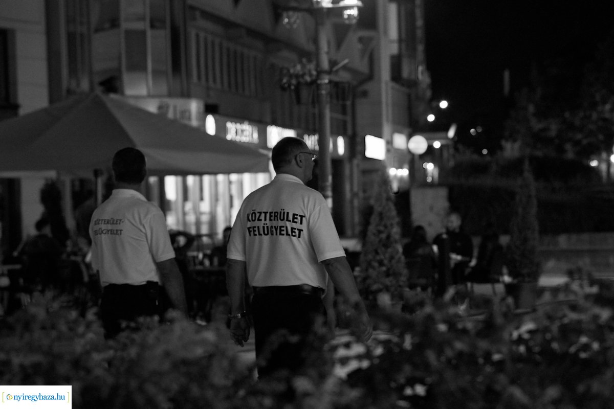 VIDOR XX. fekete-fehérben