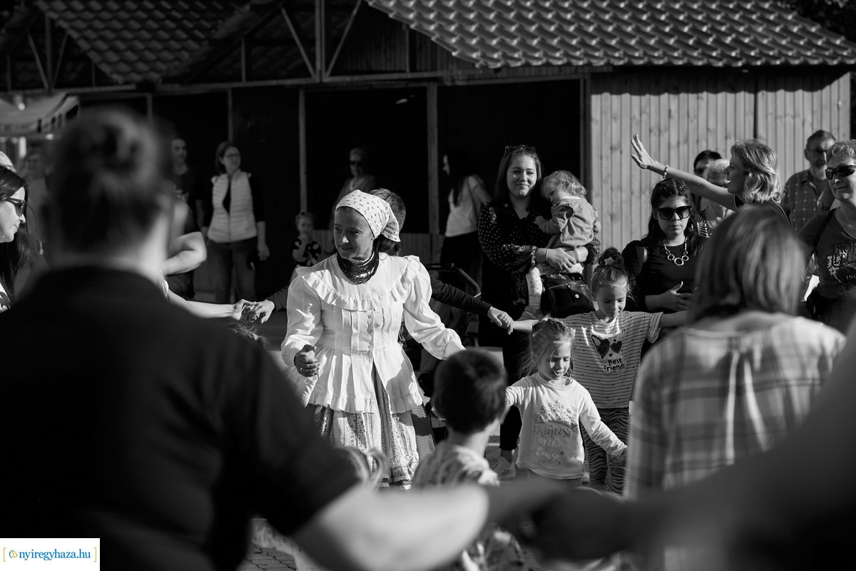 VIDOR XX. fekete-fehérben