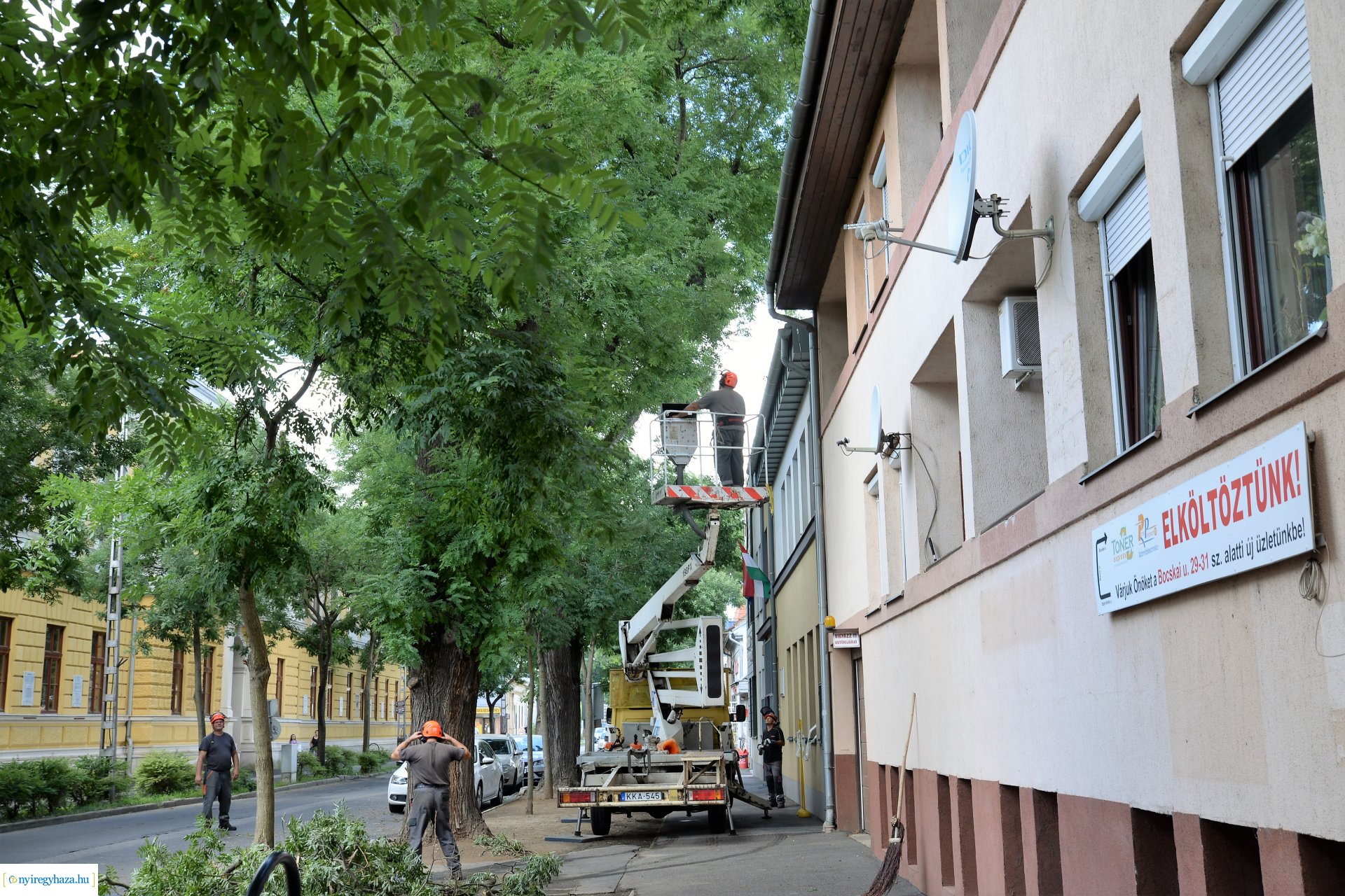   Viharkár eltakarítás a  Szent István utcán