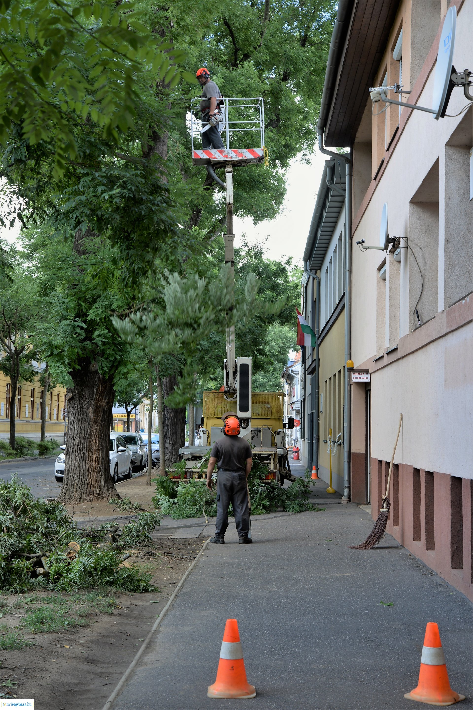   Viharkár eltakarítás a  Szent István utcán